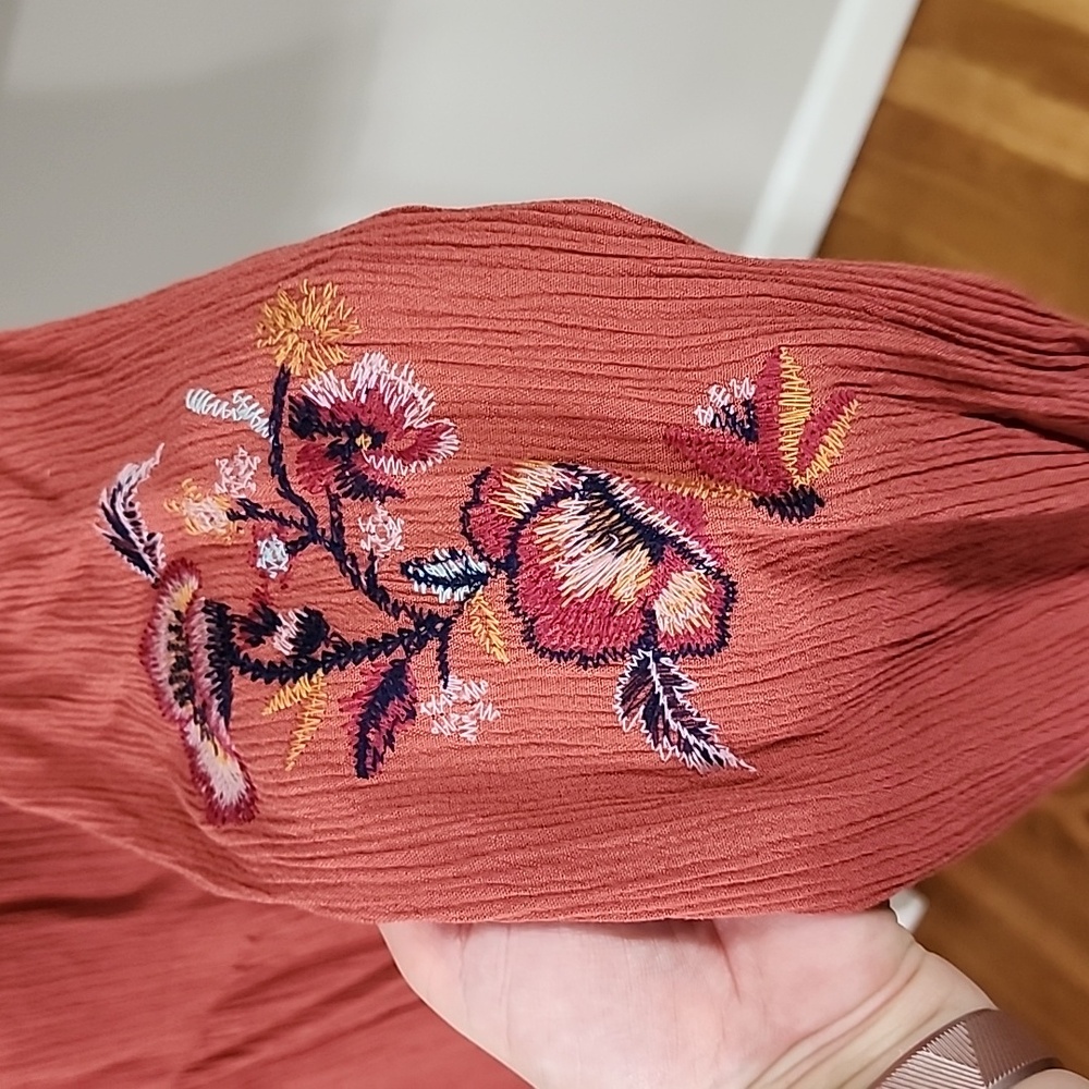 Artesia Embroidered Lace Detail V-Neck Boho Top - Picture 3 of 9
